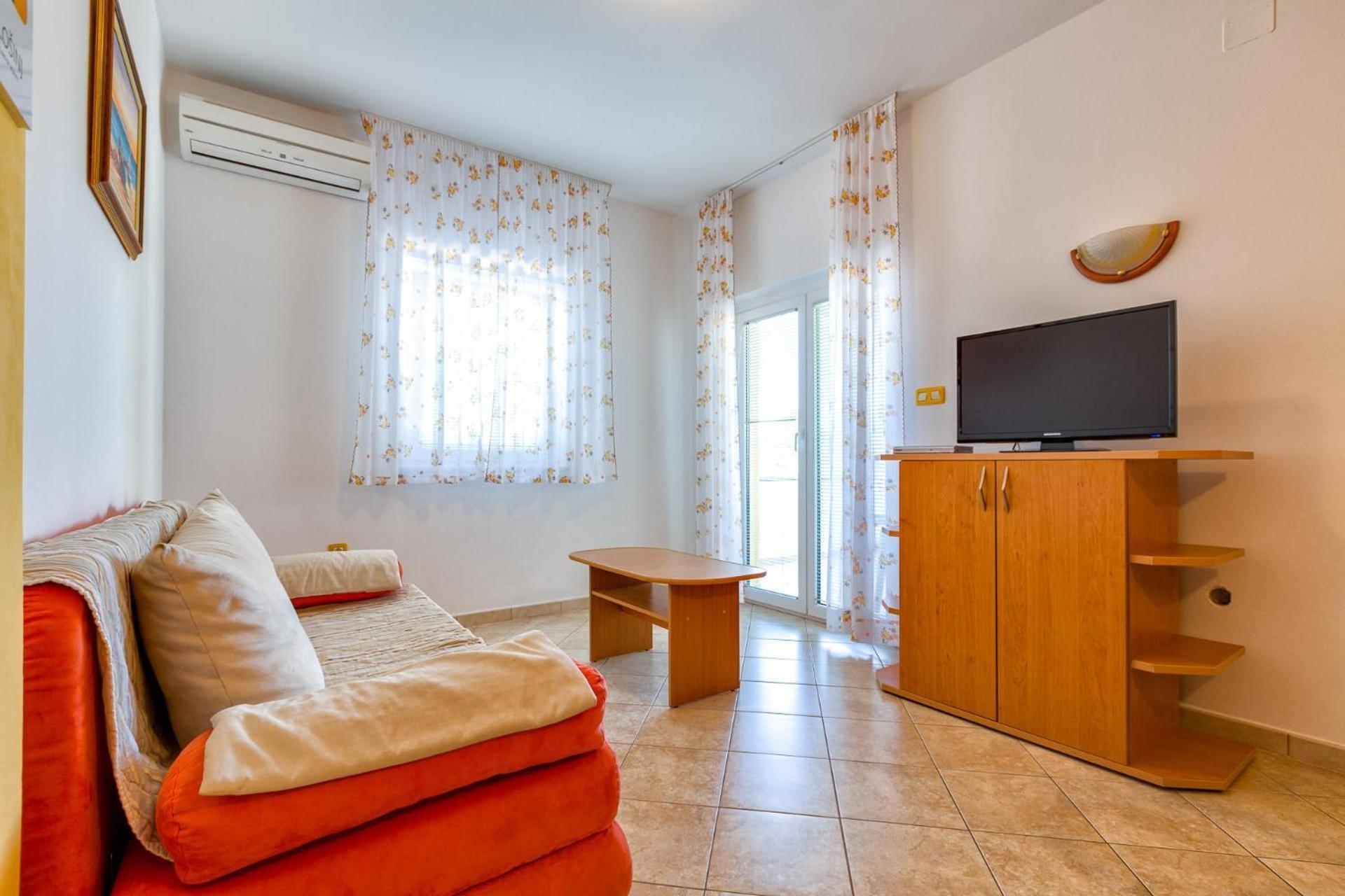 Apartments With A Parking Space มาลีโลชินจ์ ภายนอก รูปภาพ